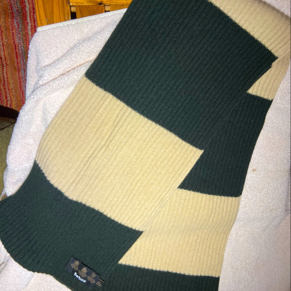 Barbour wool scarf